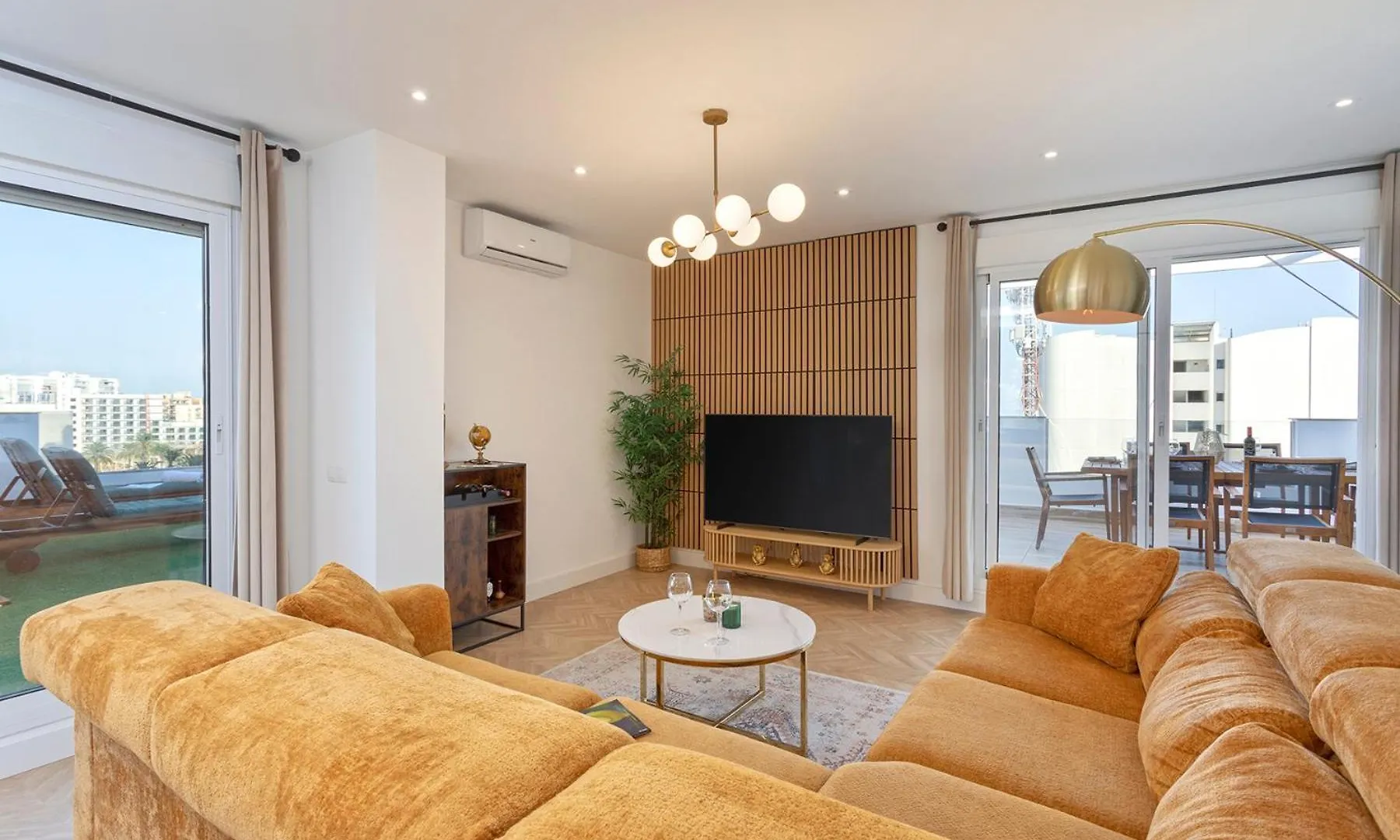 Luxury Penthouse Sea Views- Jacuzzi - Sauna Benalmadena Apartment