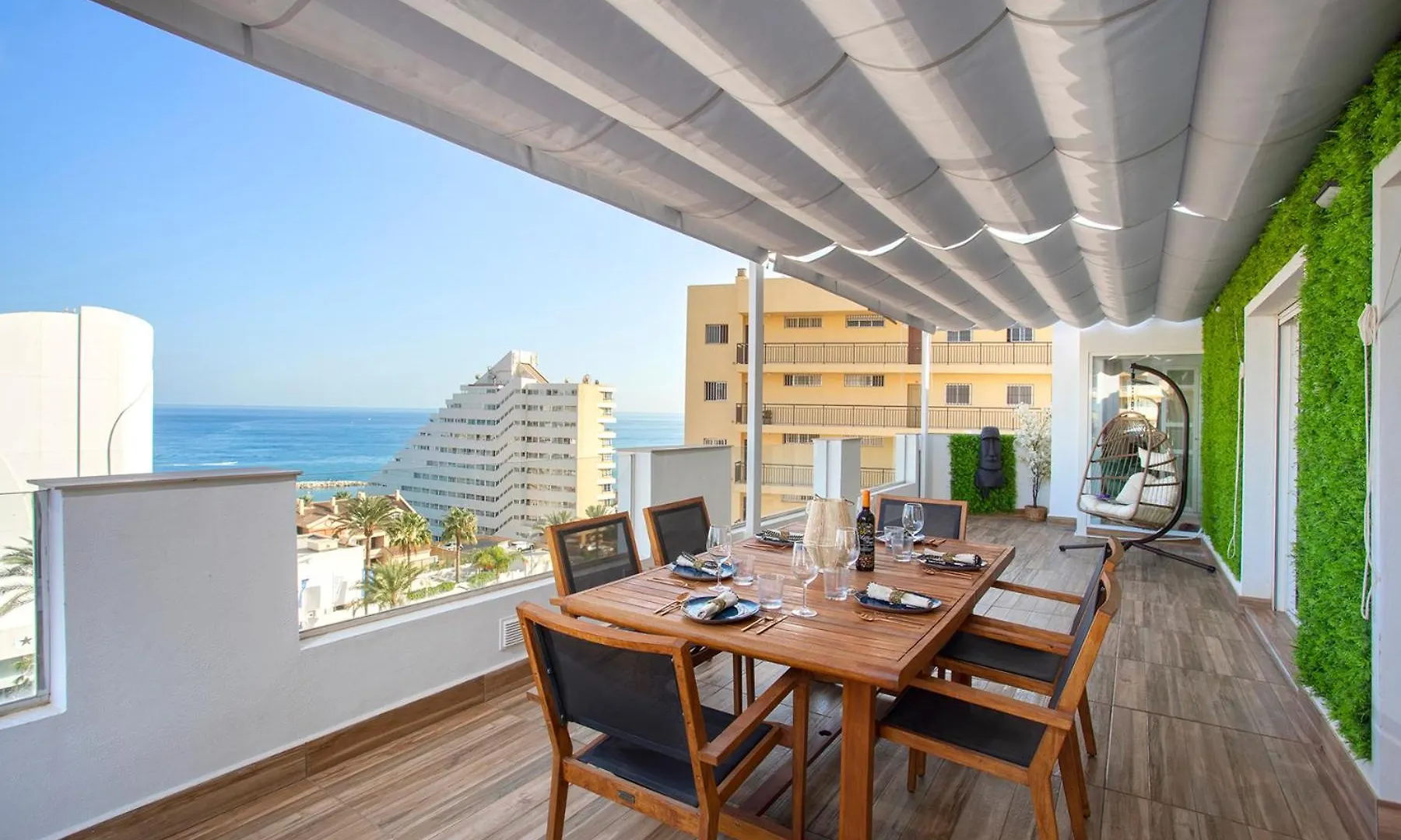 Luxury Penthouse Sea Views- Jacuzzi - Sauna Benalmadena Spain